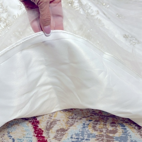 CASABLANCA l Fit and Flare Ivory Champagne Bridal Gown 1936 Style NWT Size 8* - Picture 9 of 12